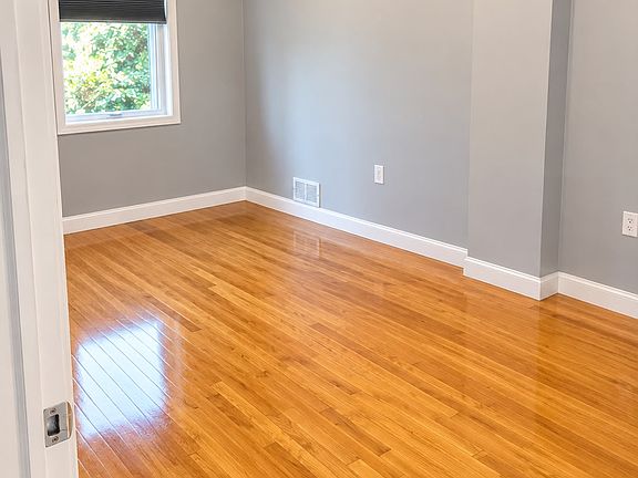 5th image of 315 Broadway APT 1