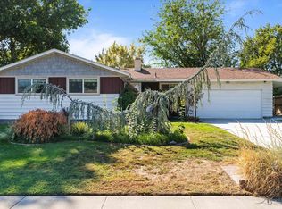 211 Wright Ave, Richland, WA 99352