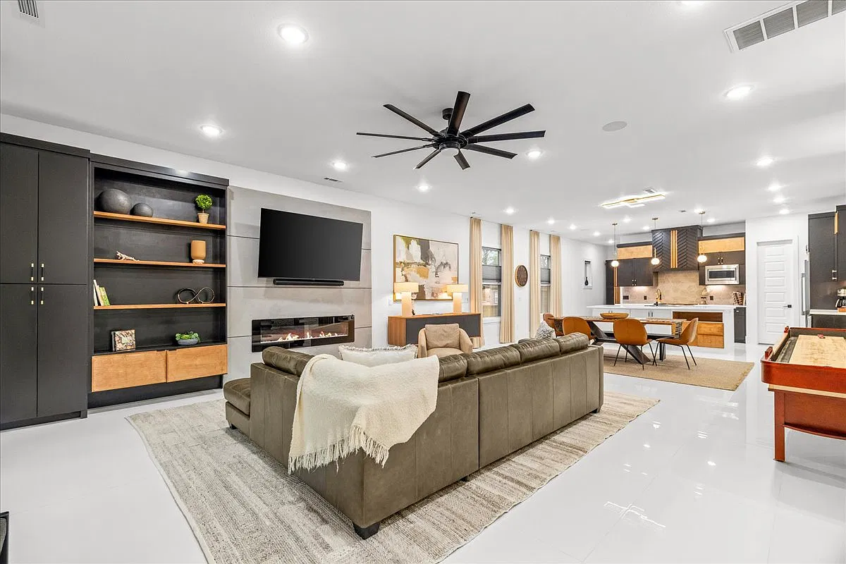 3 bed, 3.5 bath, 2931 sqft, $6,500 — Photo 3