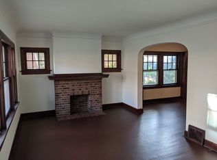 1376 Clarence Ave, Lakewood, OH 44107
