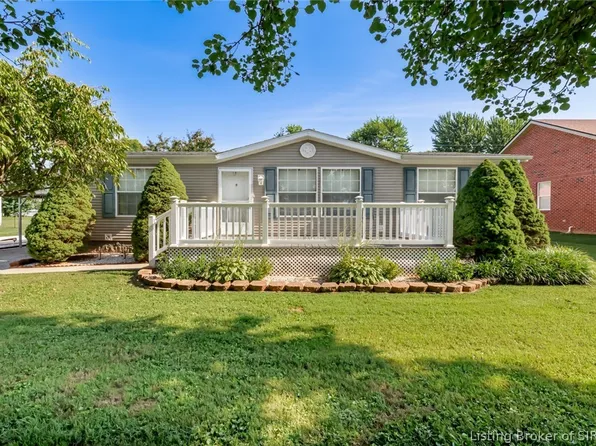 730 Voyles Street NE, Palmyra, IN 47164