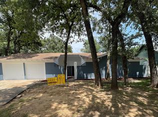 704 W Pleasantview Dr, Hurst, TX 76054