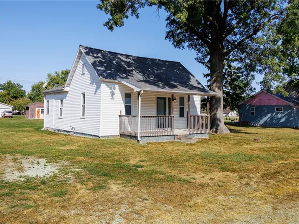 847 Elm Ave, Neoga, IL 62447