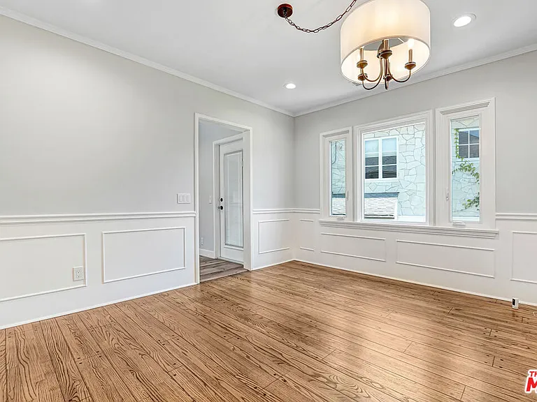2383 Panorama Ter — Photo 6