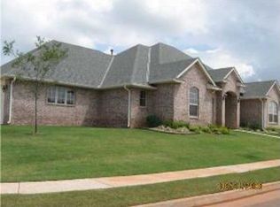809 Winning Colors Dr, Edmond, OK 73025