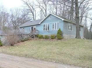 3459 Larry Dr, Hillsdale, MI 49242