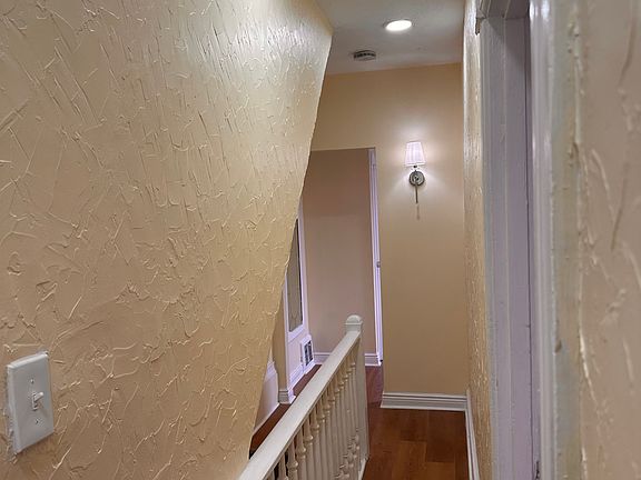 5th image of 729 Wolf Ave