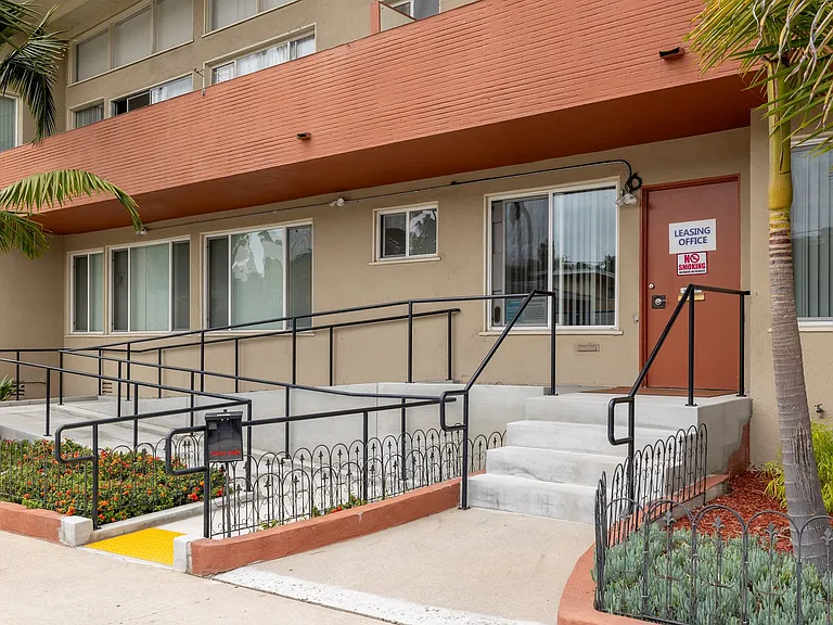 Keswick Court Apartments — Photo 6