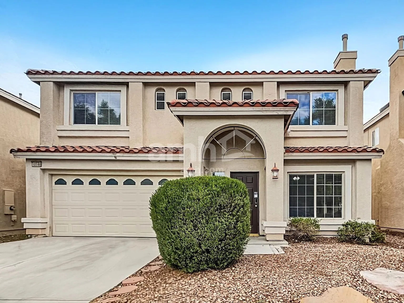 4 bed, 3.0 bath, 2645 sqft, $2,770 — Photo 1