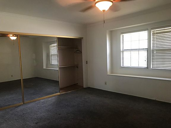 2nd image of 916 W Donington St