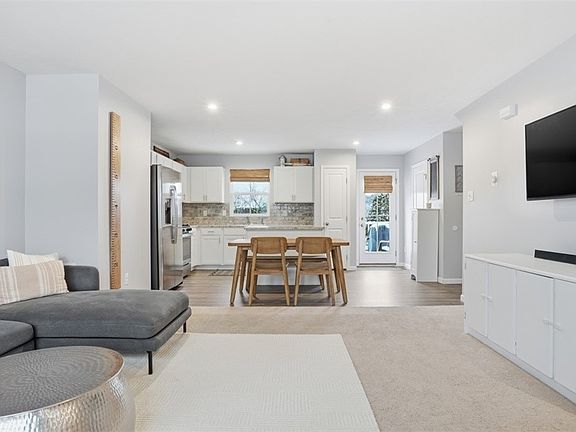 4th image of 254 James Patrick Pl