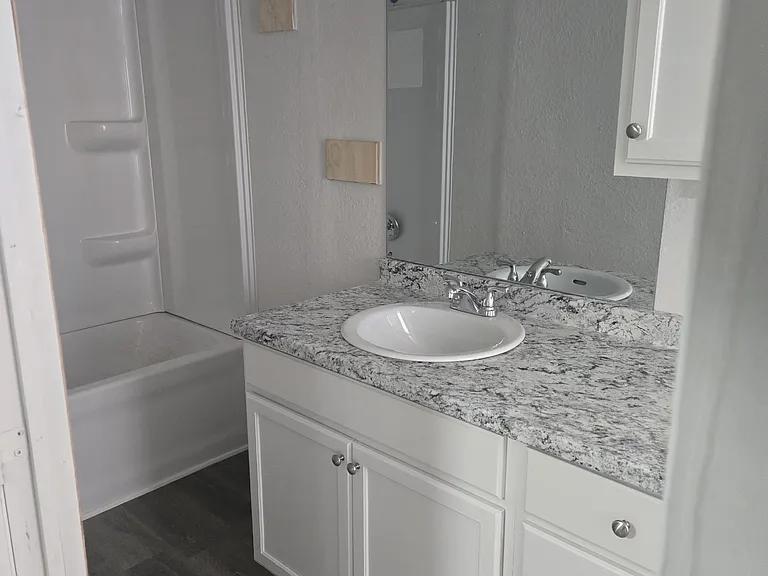 2000 S Burleson Blvd #15 — Photo 7