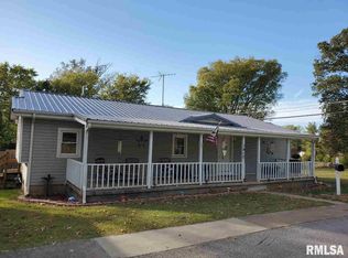 1417 S Holland St, Harrisburg, IL 62946