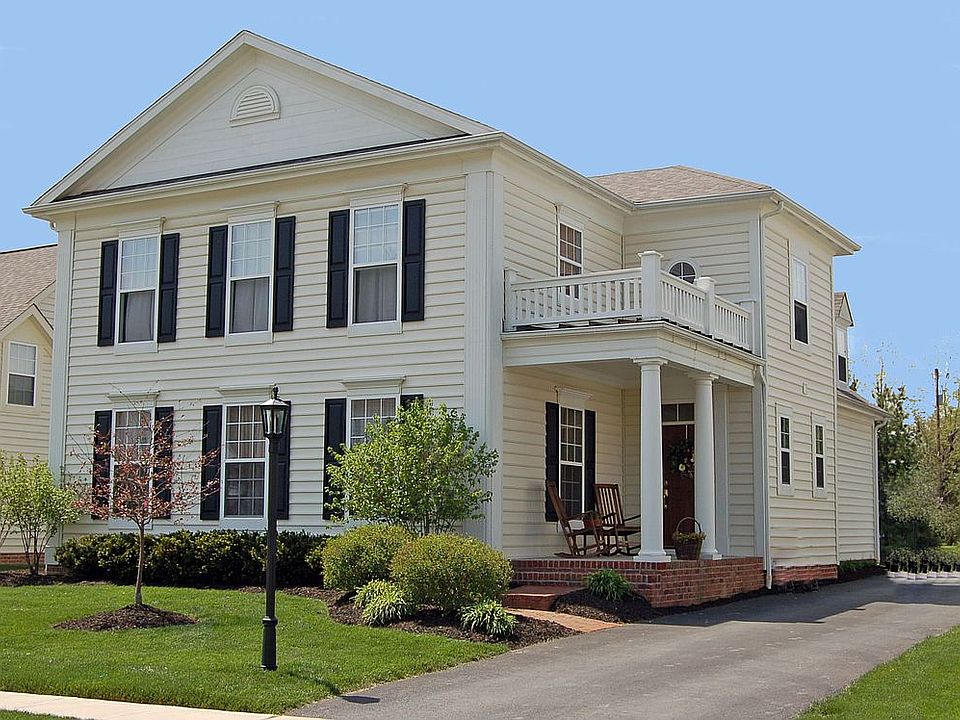 Only Putnam Floor Plan in Hampsted Heath