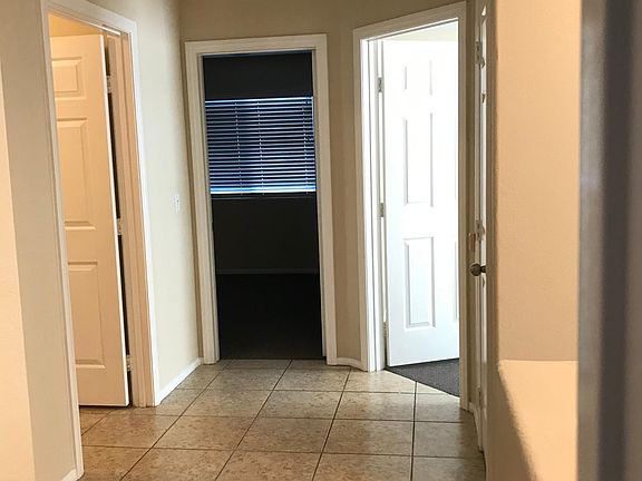4th image of 10256 Missouri Meadows St