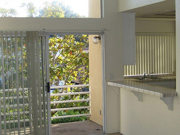 5th image of 1366 Pacific Beach Dr APT 3