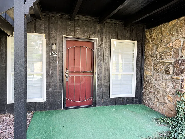 2902 Airport Rd #122 — Photo 4