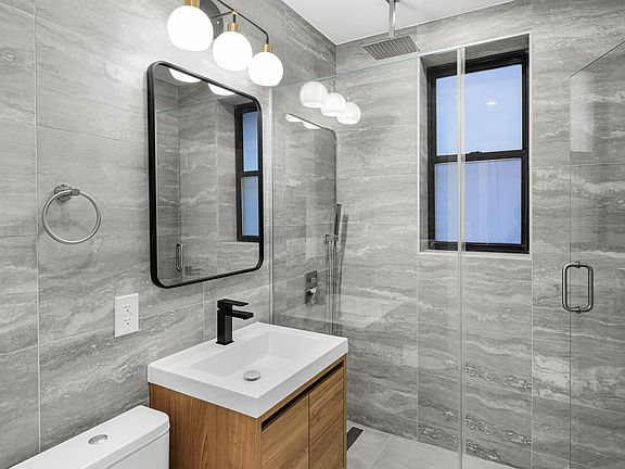 3rd image of 58 Avenue A #1H