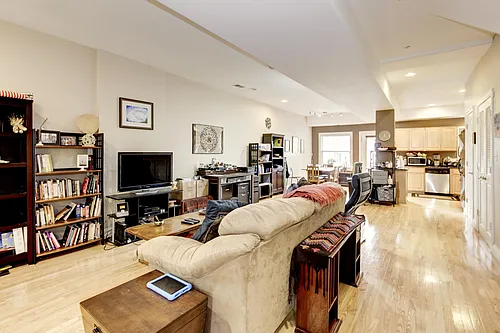 726 Quincy St NW #A Photo 1