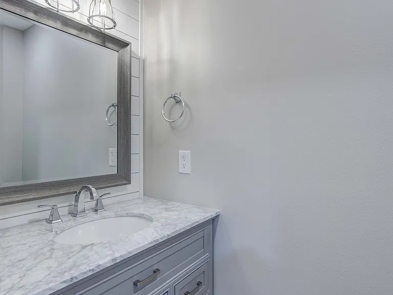 1129 W Main St #4 — Photo 13