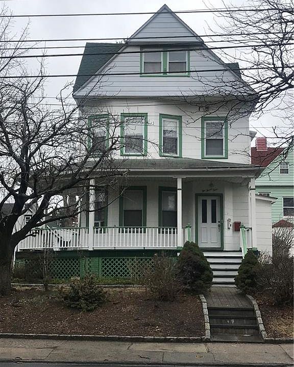1st image of 234 E Lincoln Ave