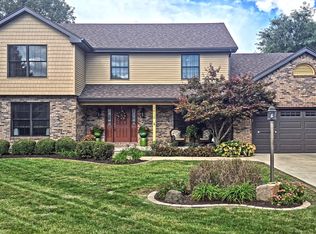 2812 Robeson Park Dr, Champaign, IL 61822