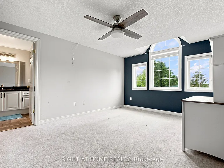 187 Clairfields Dr E — Photo 16