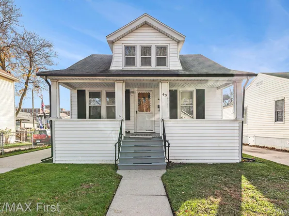 45 Englewood St, Mount Clemens, MI 48043