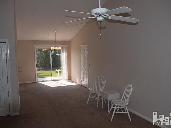 5th image of 806 Brewster Ln