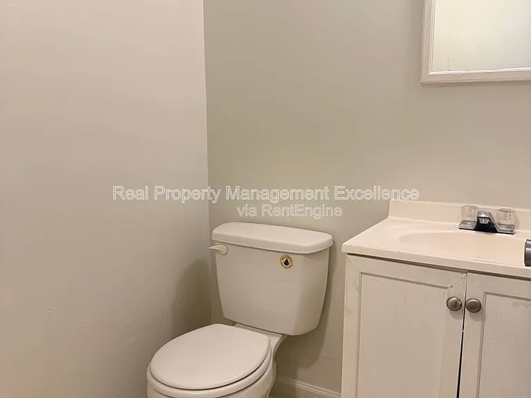 419 Walton St — Photo 30