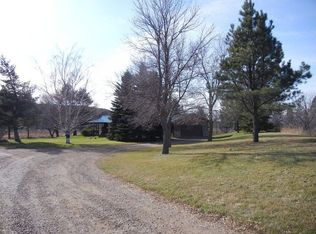 701 110th Ave NW, Bismarck, ND 58503