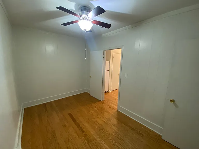 1212 W Chapel Hill St #19 — Photo 10