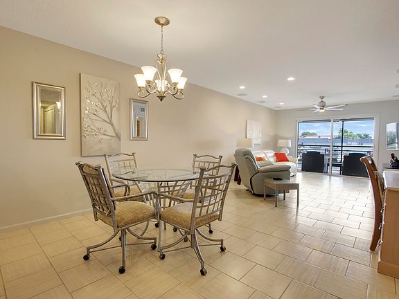 5th image of 312 Lake Cir APT 207