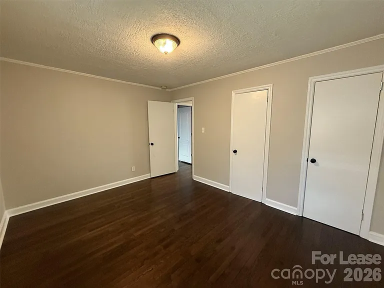 917 Spruce St — Photo 13