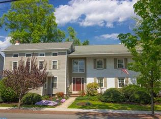 56 River Dr, Titusville, NJ 08560