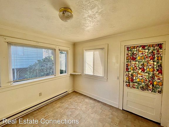 5th image of 630 W 10th Ave #F
