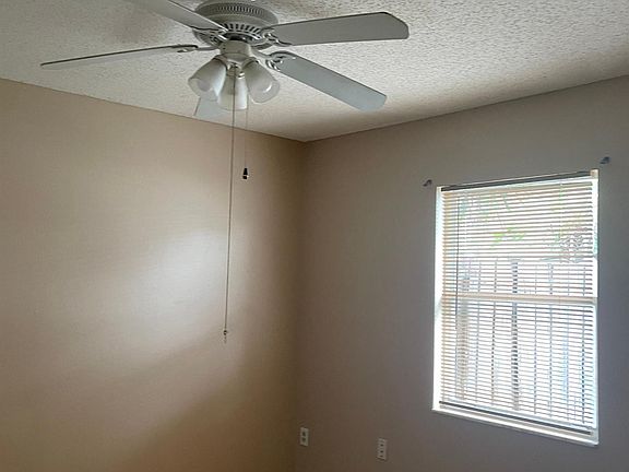 3rd image of 2408 E Illiana St #2408