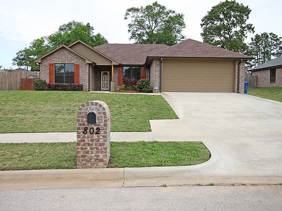 2nd image of 802 Jaxon Dr