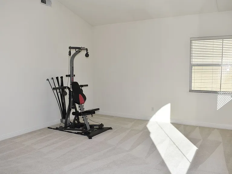 630 Rogers Cir — Photo 33