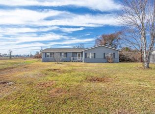 201 Armistead Ln, Lake Charles, LA 70611