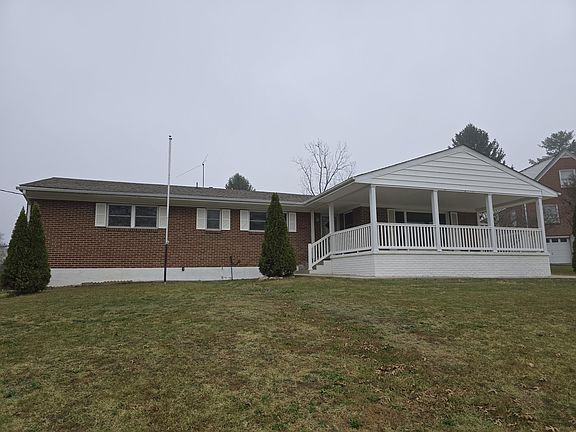 2nd image of 326 E Fairlawn Dr