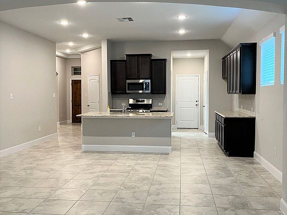 2nd image of 1315 Spring Row St