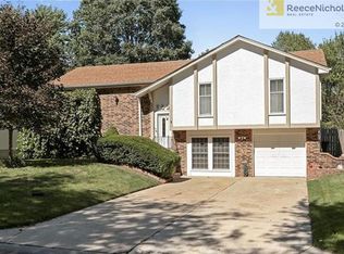 502 Mark Ln, Belton, MO 64012