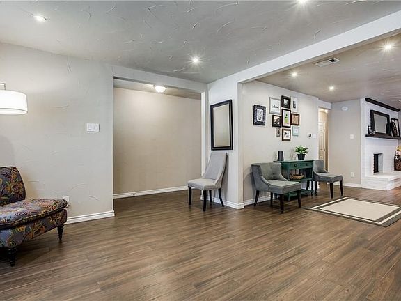5th image of 11001 Wallbrook Dr