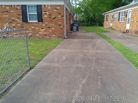 4th image of 3700 Gosnold Ave APT A