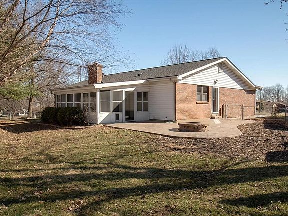 2nd image of 565 Blossomheath Dr