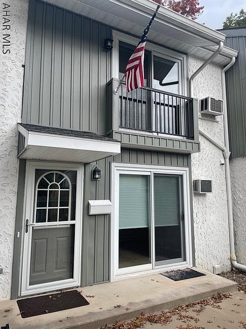 1st image of 521 Cricklewood Dr