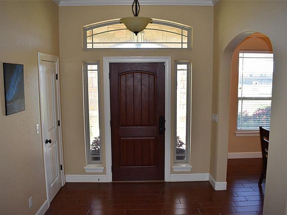 3rd image of 434 Apple Blossom Dr