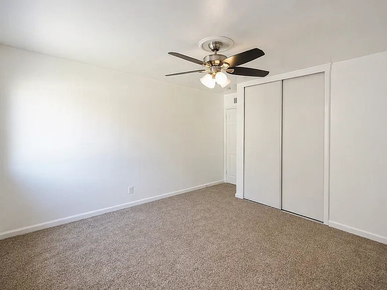 719 Esther Way — Photo 18