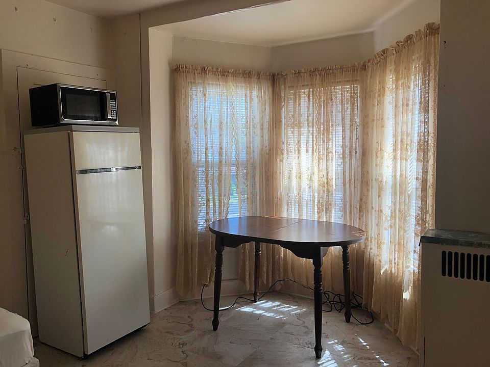 38 W Main St 38 N Main St Wrightstown NJ Zillow